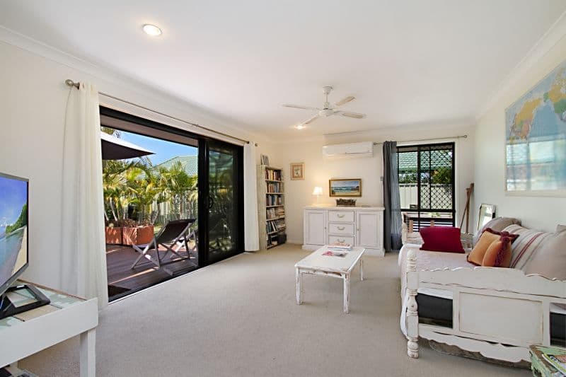 4 Cyclades Crescent, CURRUMBIN WATERS QLD 4223, Currumbin Waters - Thumbnail 4