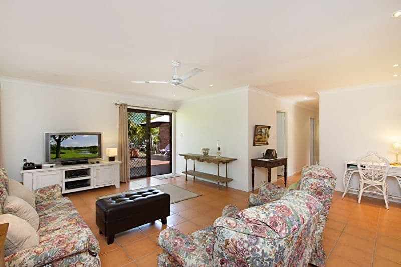 4 Cyclades Crescent, CURRUMBIN WATERS QLD 4223, Currumbin Waters - Thumbnail 5