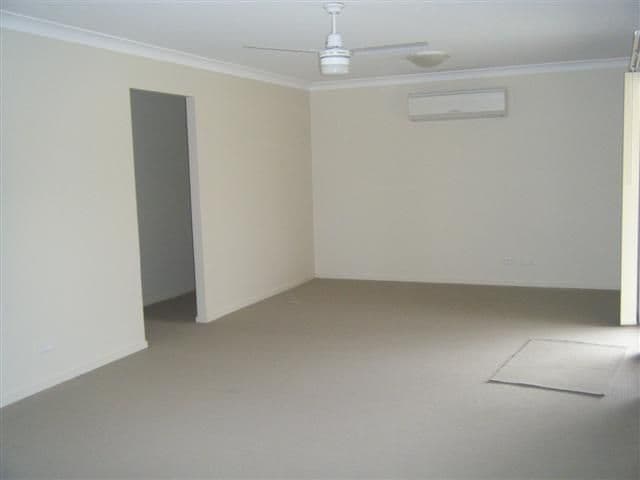 11 Bayridge Heights Drive, Nikenbah QLD 4655, Nikenbah - Thumbnail 3