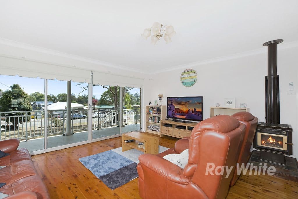 21 Bay Street, Balcolyn - Thumbnail 2