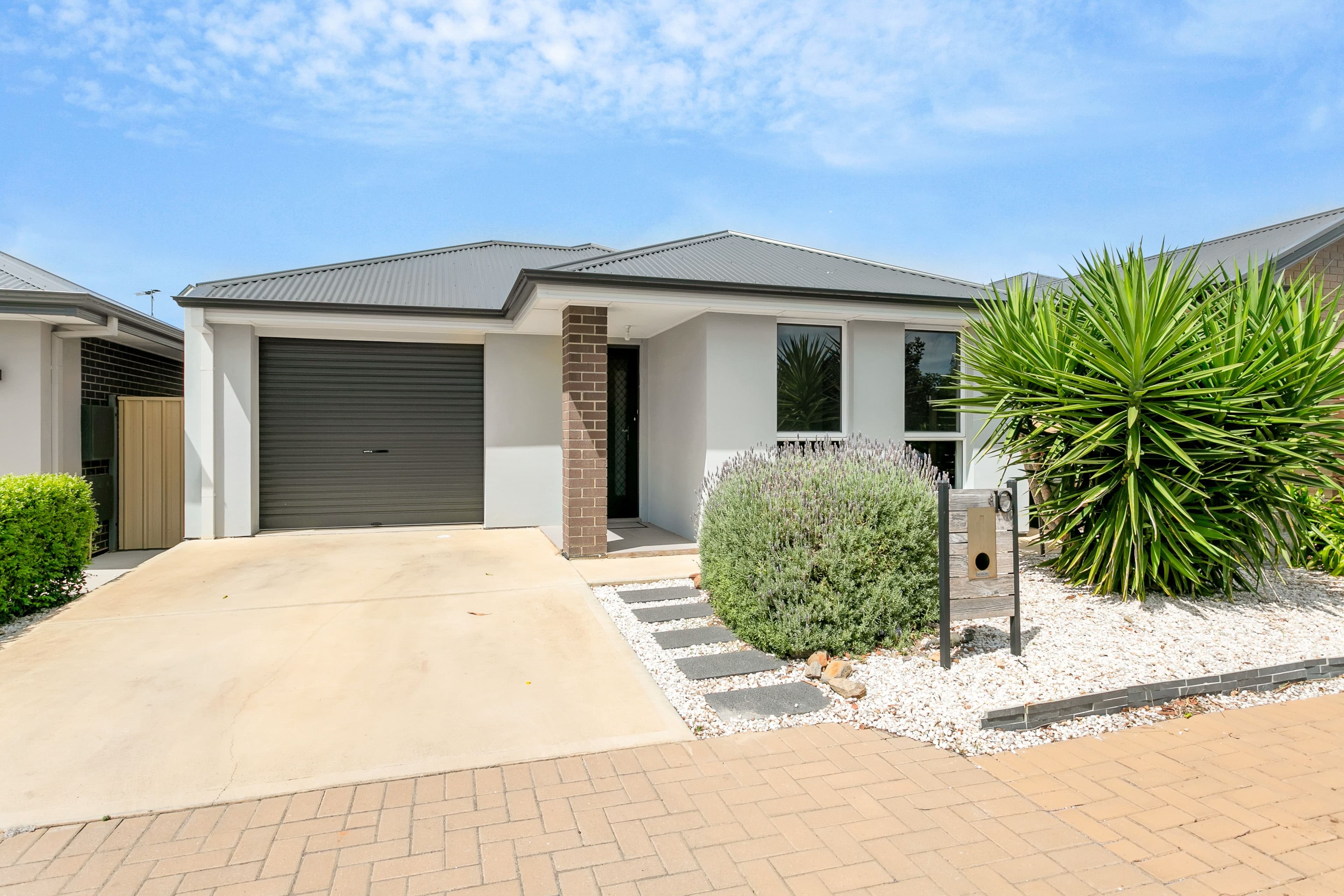 10 Mermaid Street, Seaford Meadows SA 5169, Seaford Meadows - Image 1