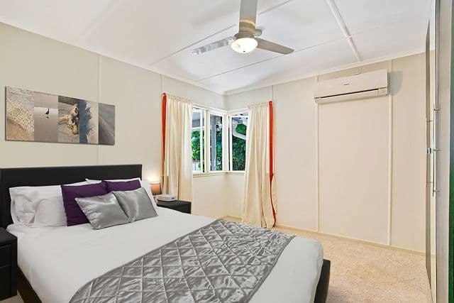 37 Lawson Street, OXLEY QLD 4075, Oxley - Thumbnail 3