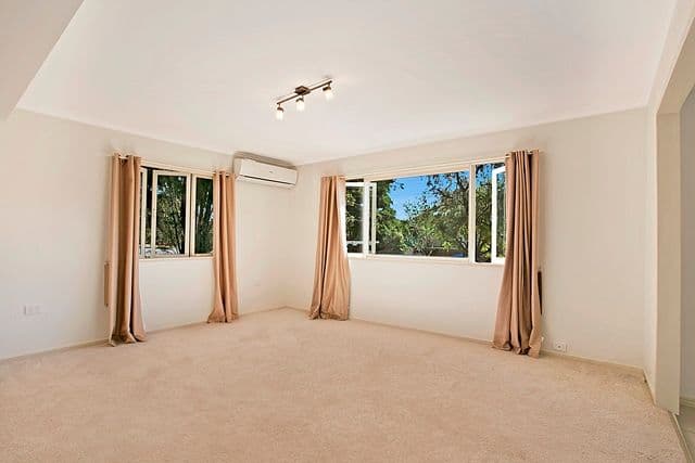 37 Lawson Street, OXLEY QLD 4075, Oxley - Thumbnail 4