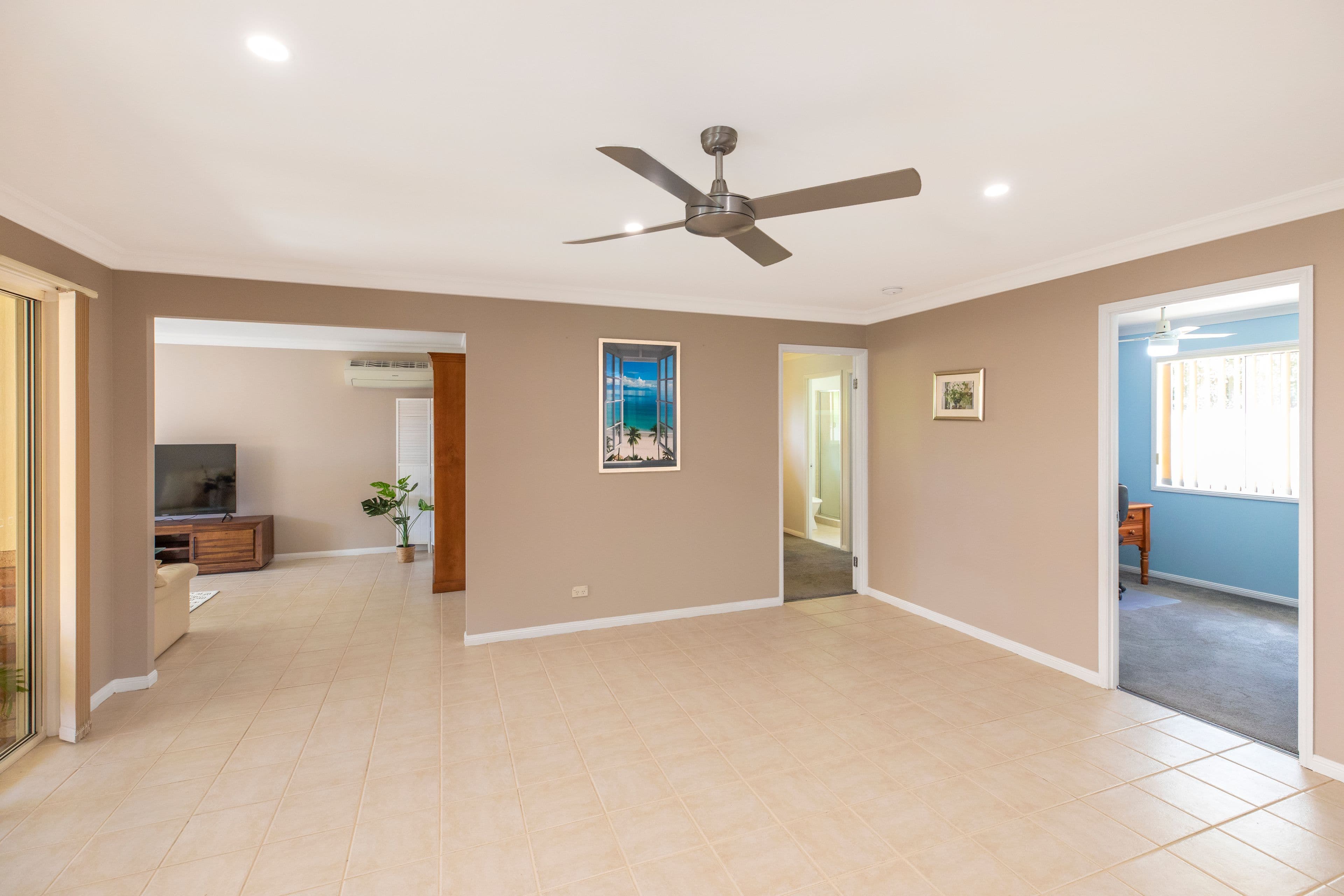 18 Broxbourne Place, Oxenford QLD 4210, Oxenford - Thumbnail 6