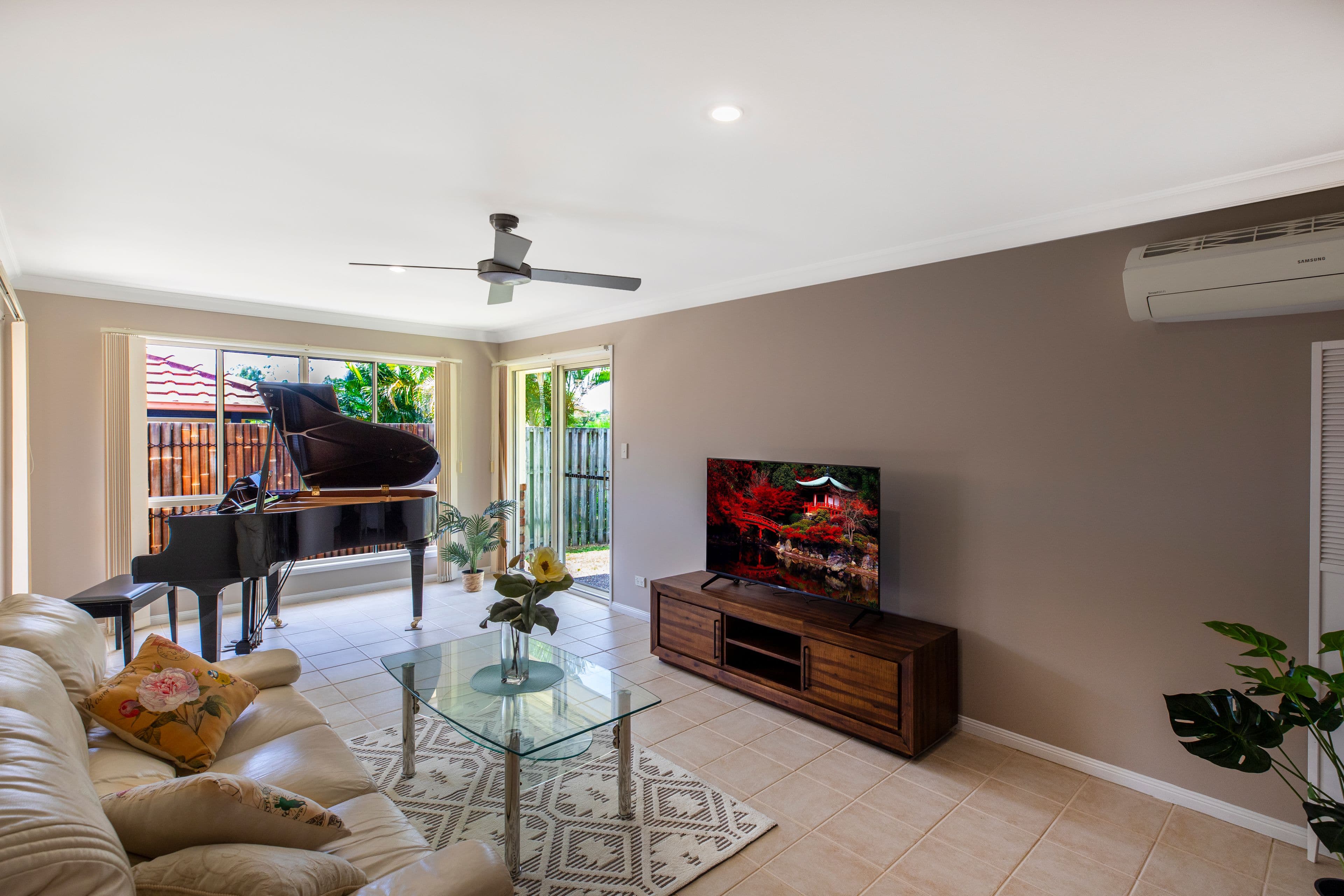 18 Broxbourne Place, Oxenford QLD 4210, Oxenford - Thumbnail 7