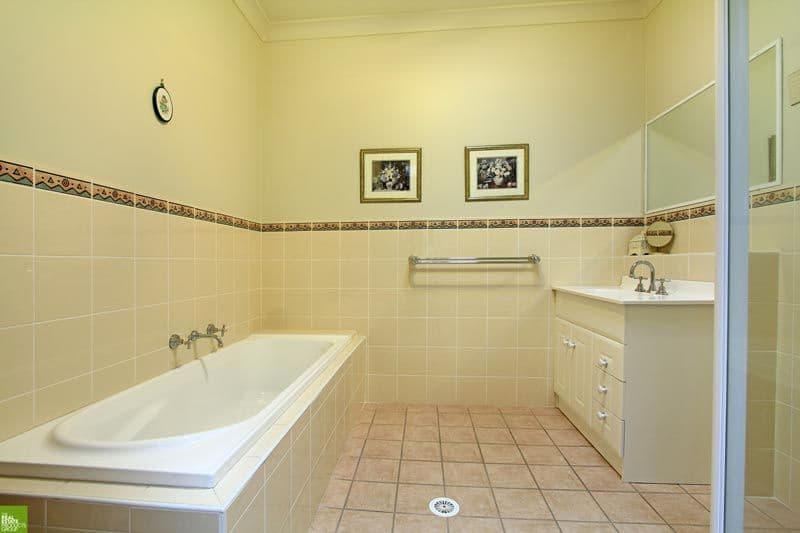 76 Stanthorpe Drive, KANAHOOKA NSW 2530, Kanahooka - Thumbnail 5