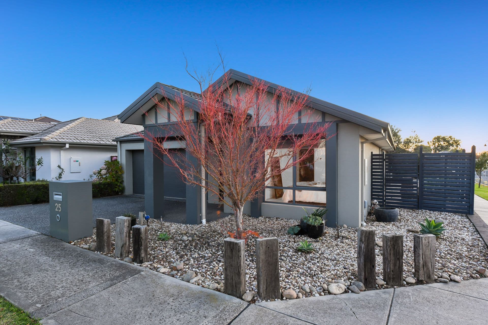 25 Lindeman Street, Berwick VIC 3806, Berwick - Thumbnail 2