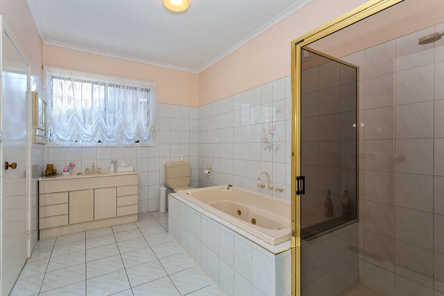 26 Walmer Avenue, ST ALBANS VIC 3021, St Albans - Thumbnail 6