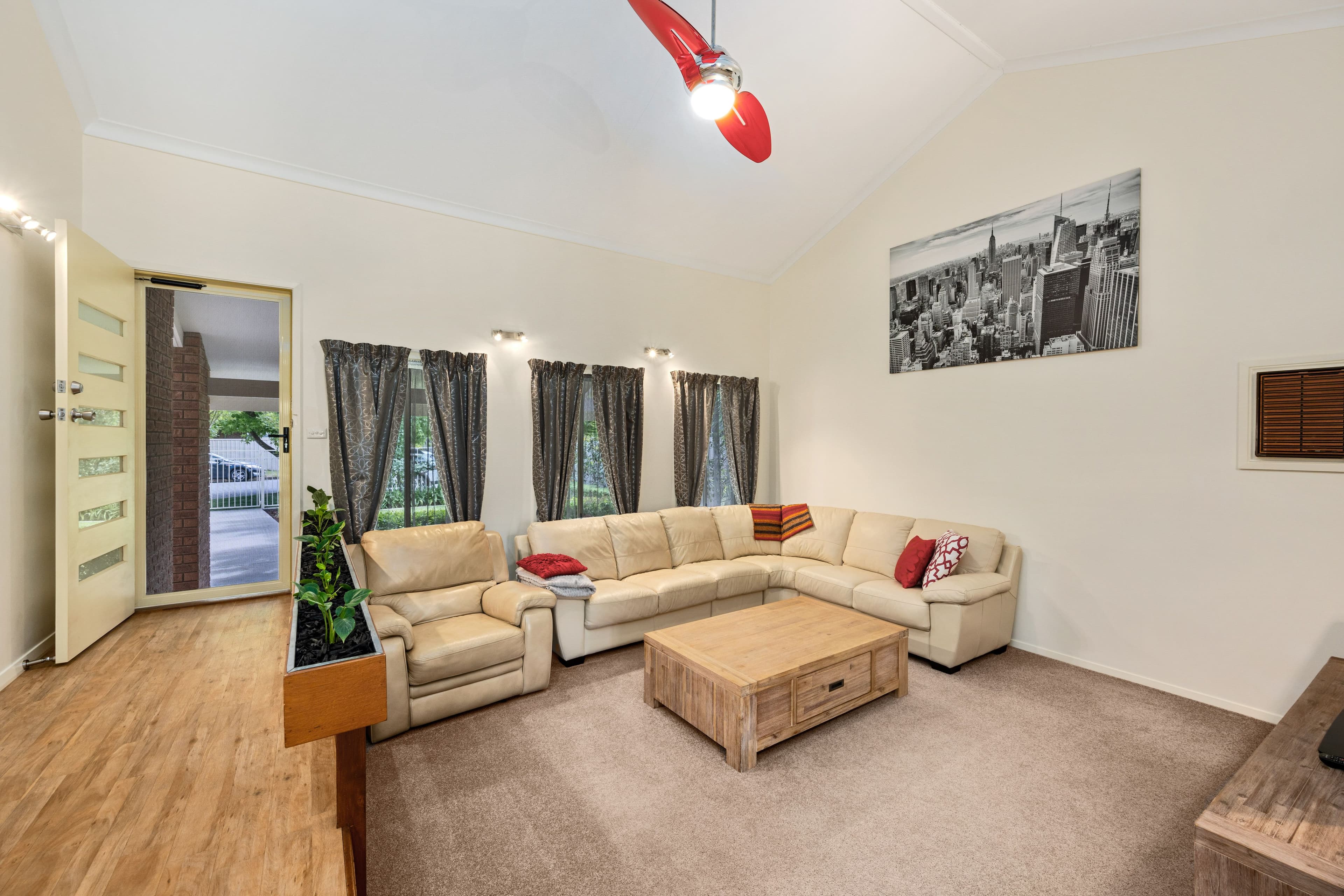 556 Moffat Street, Lavington NSW 2641, Lavington - Thumbnail 2