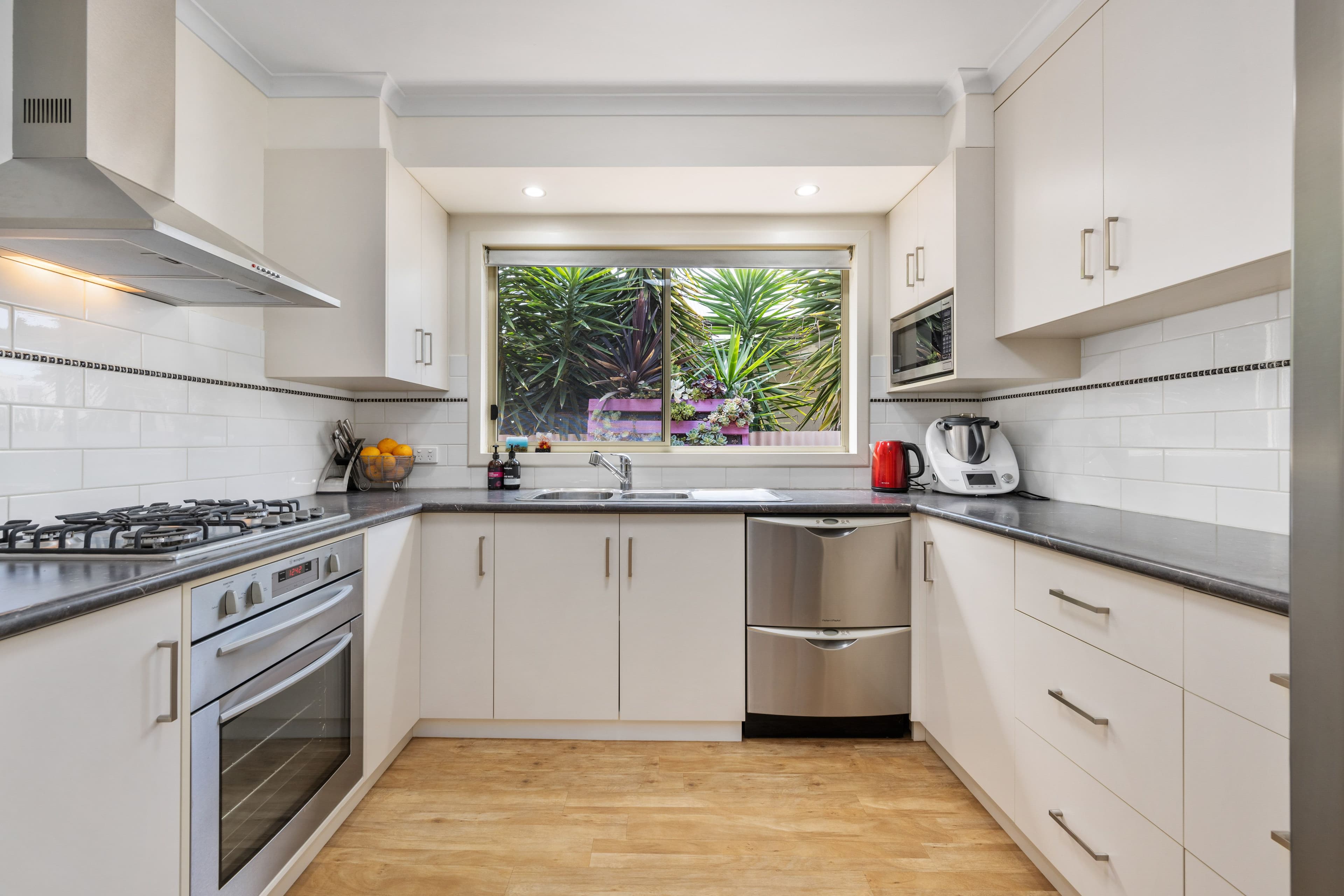 556 Moffat Street, Lavington NSW 2641, Lavington - Thumbnail 3