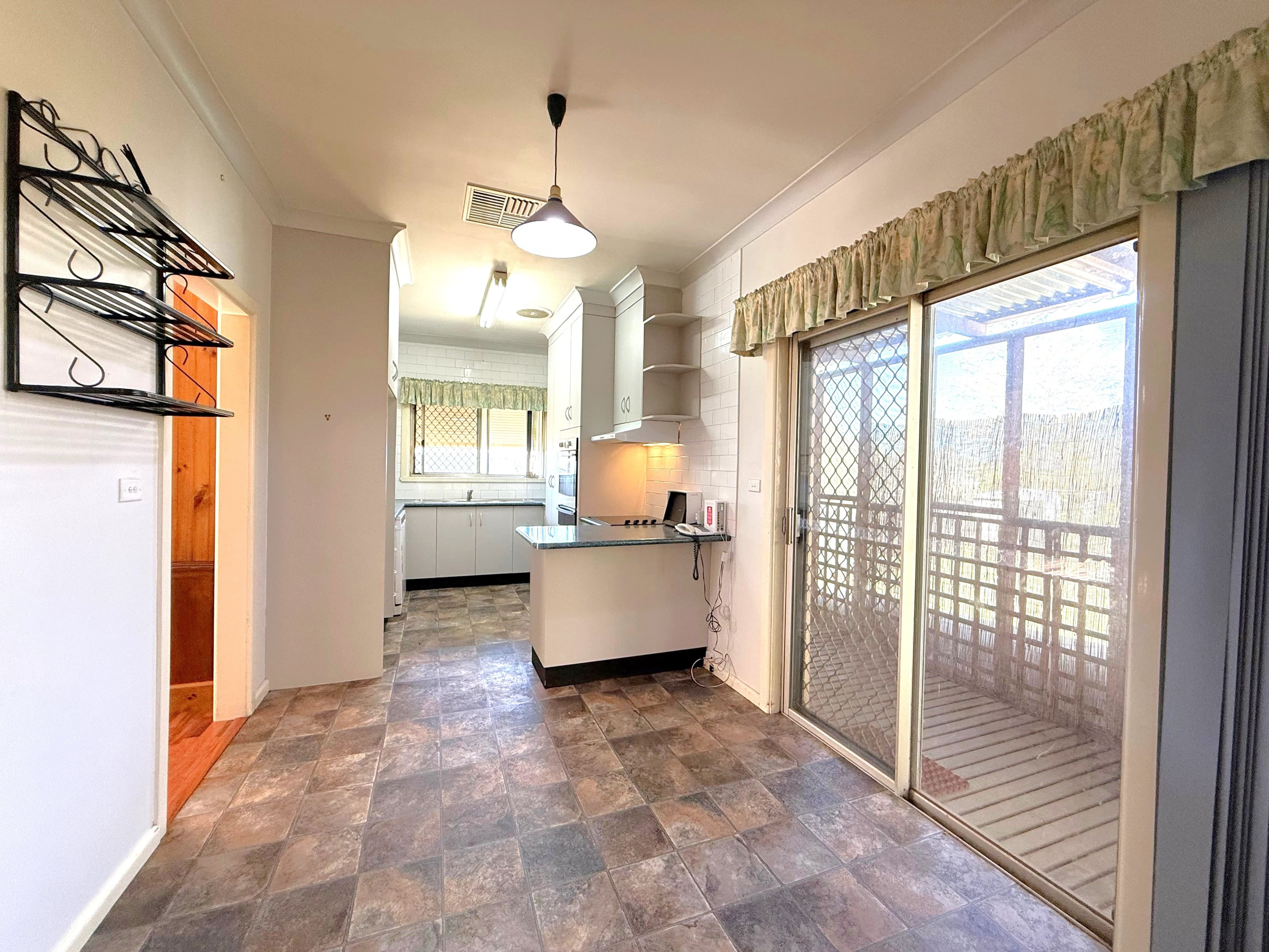 62 Campbell Street, Young NSW 2594, Young - Thumbnail 5