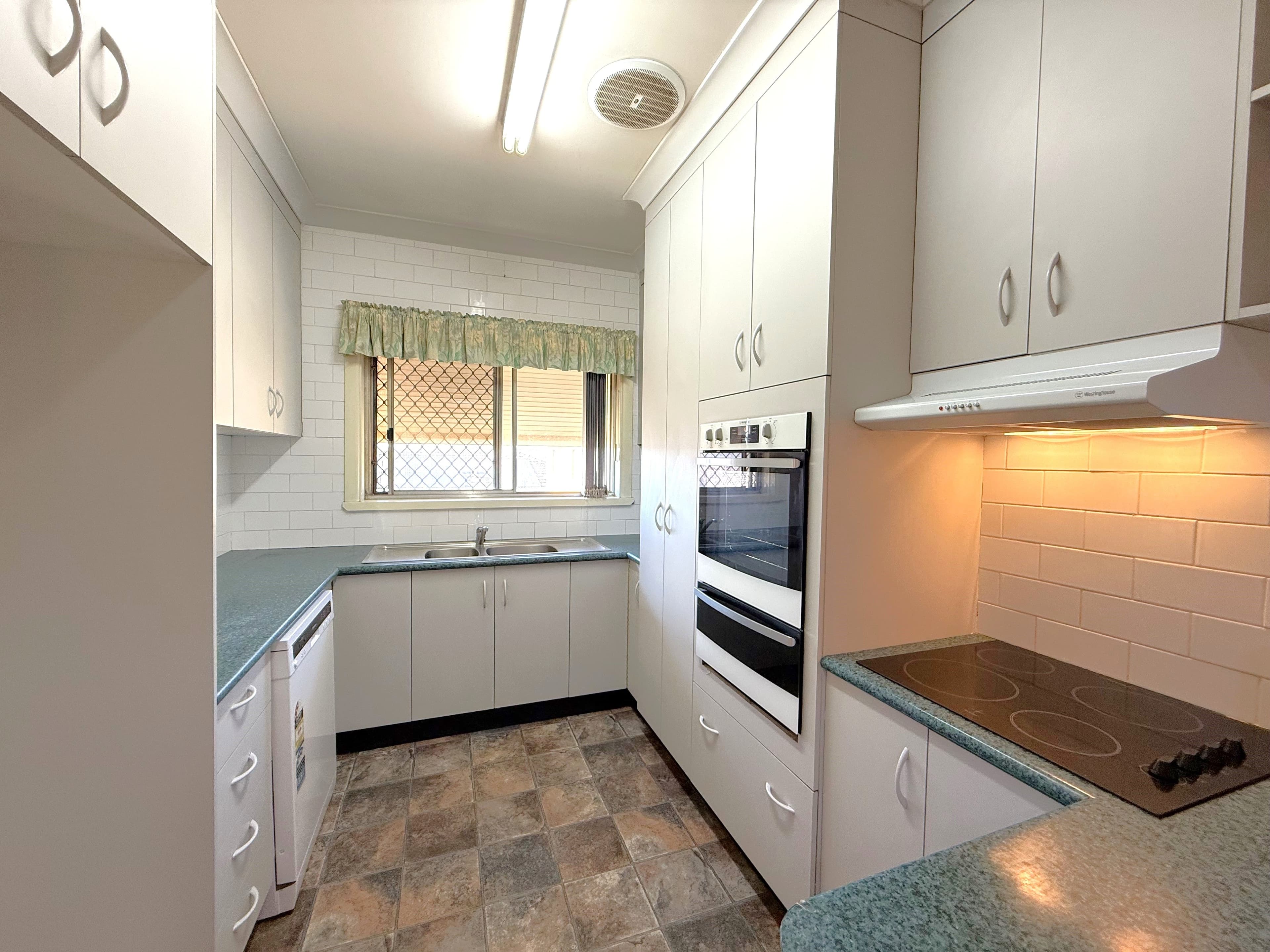 62 Campbell Street, Young NSW 2594, Young - Thumbnail 6