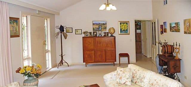 2 Nicholson Crescent, LILYDALE VIC 3140, Lilydale - Thumbnail 5