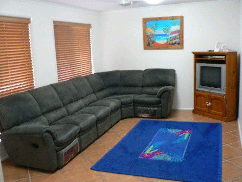 41 Latrobe Street, TANNUM SANDS QLD 4680, Tannum Sands - Thumbnail 5