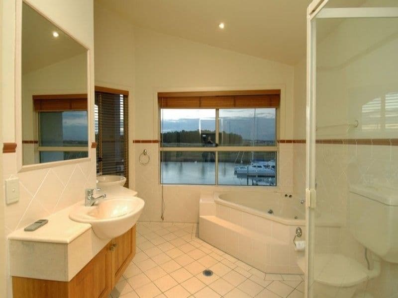 42 John Lund Drive, Hope Island QLD 4212, Hope Island - Thumbnail 5