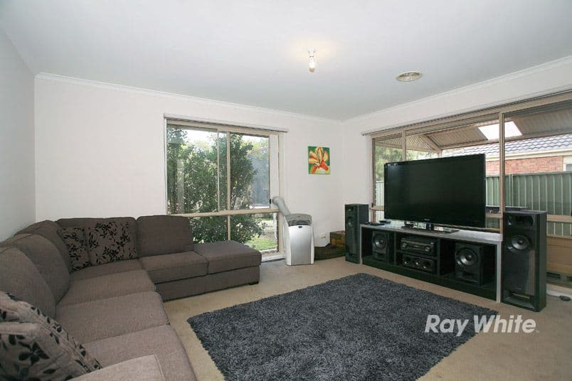 91 Scotsdale Drive, CRANBOURNE EAST VIC 3977, Cranbourne East - Thumbnail 4