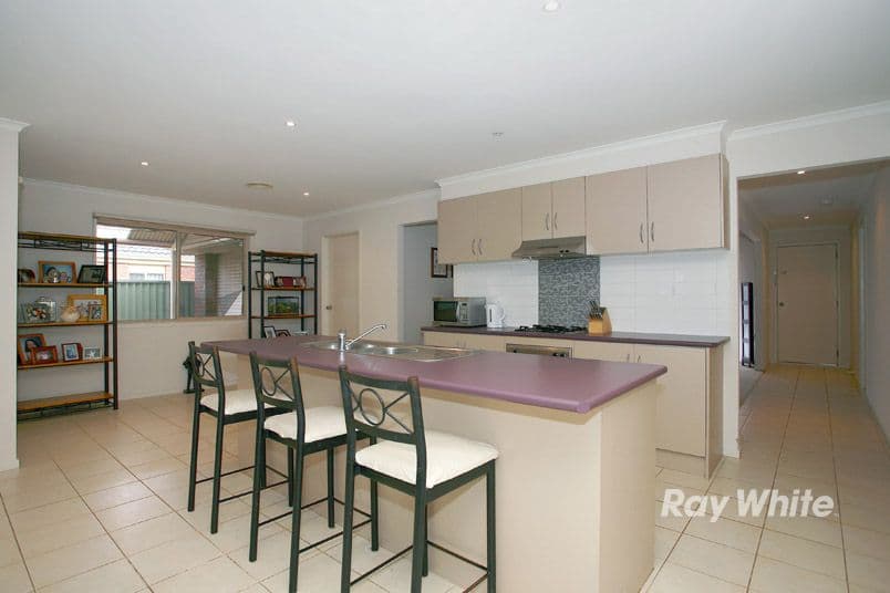 91 Scotsdale Drive, CRANBOURNE EAST VIC 3977, Cranbourne East - Thumbnail 7
