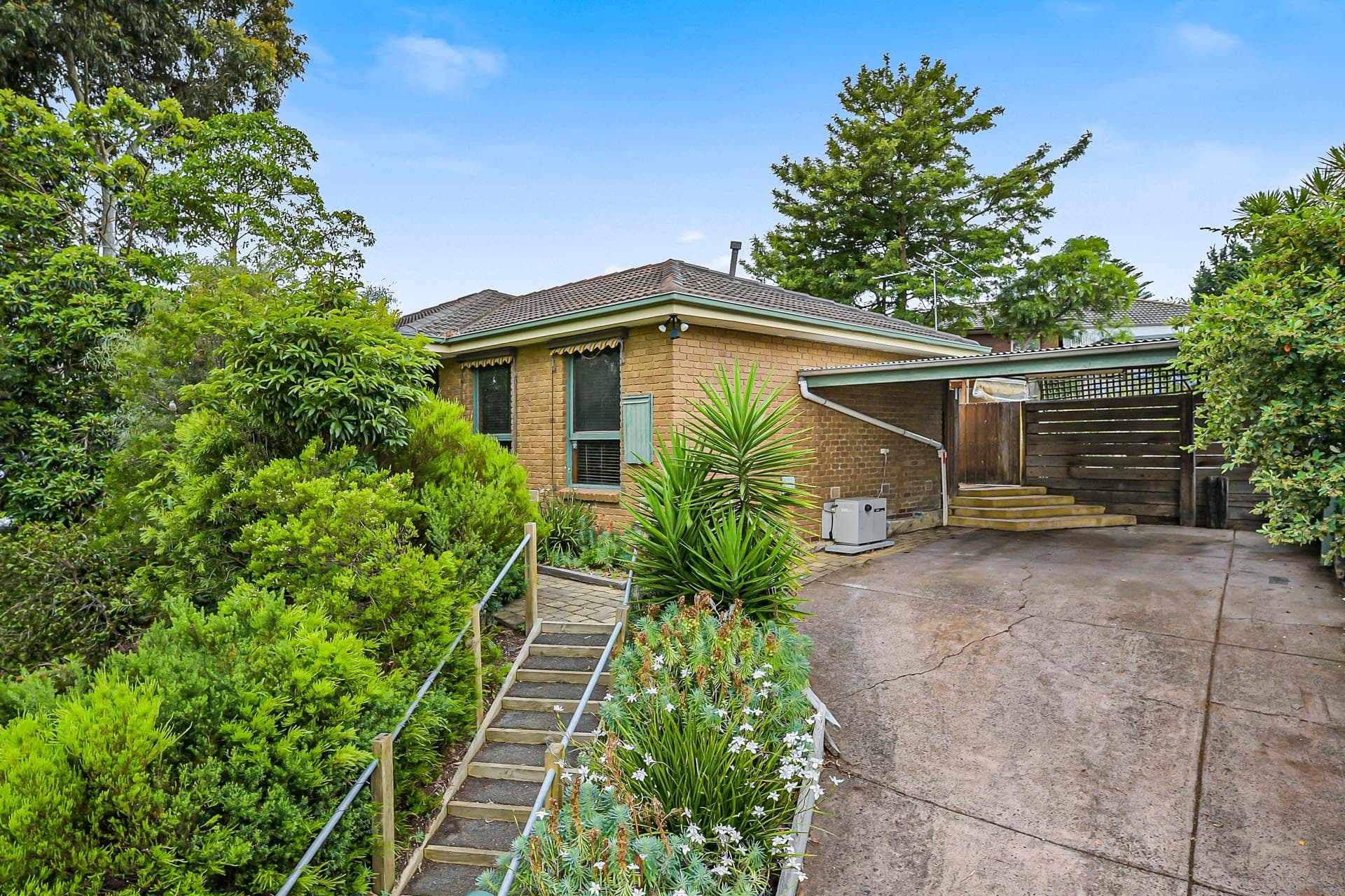 25 Ponto Court, Endeavour Hills VIC 3802, Endeavour Hills - Thumbnail 2