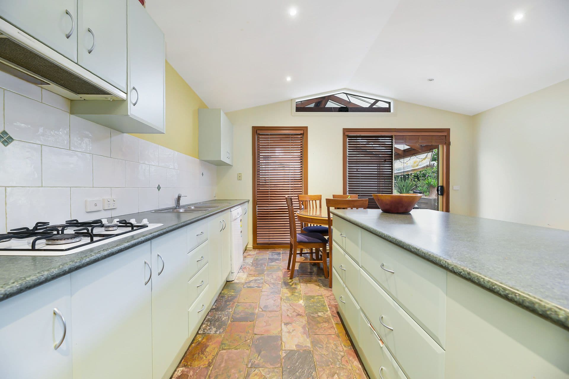 25 Ponto Court, Endeavour Hills VIC 3802, Endeavour Hills - Thumbnail 6