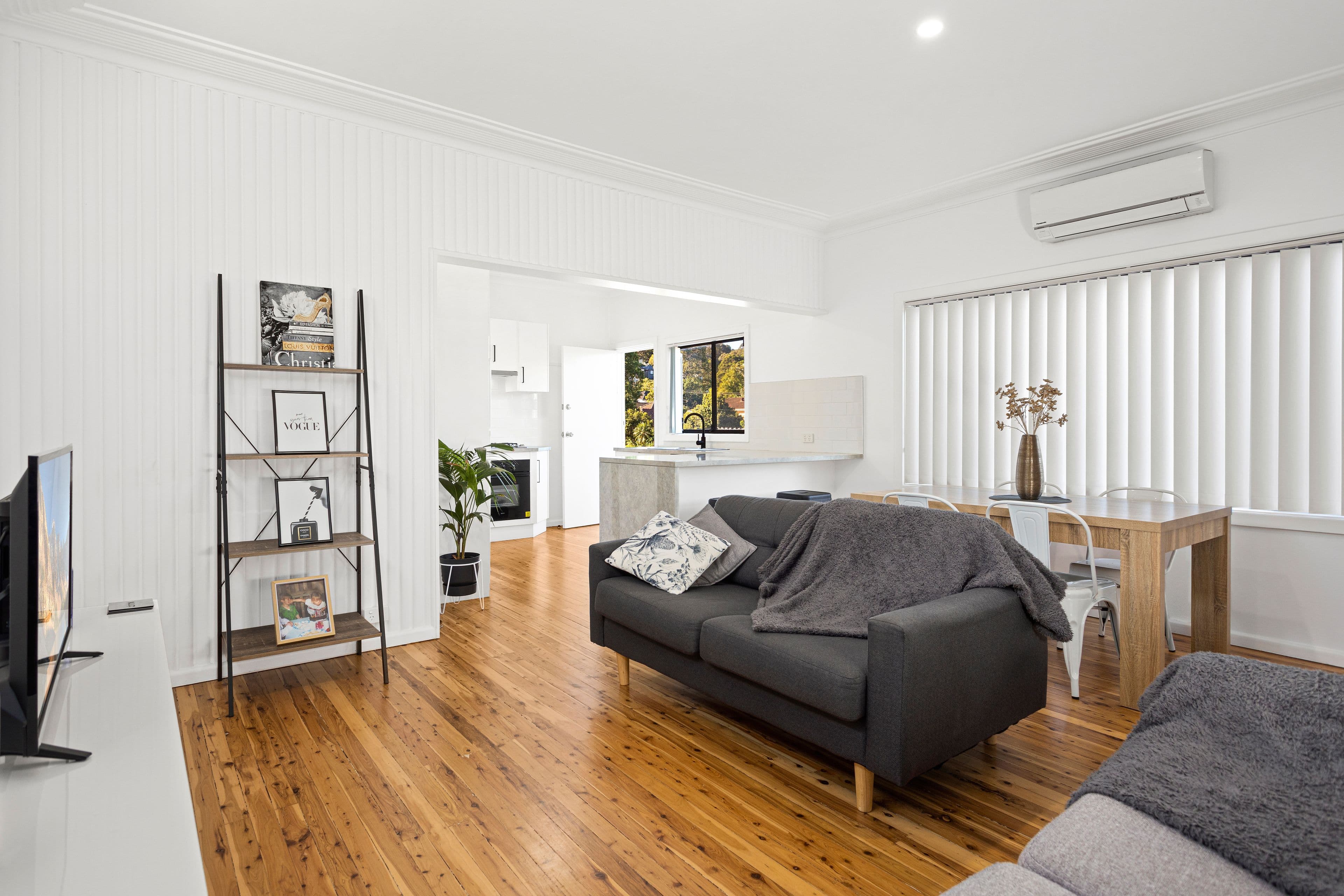 280 Gladstone Avenue, Mount Saint Thomas NSW 2500, Mount Saint Thomas - Image 1
