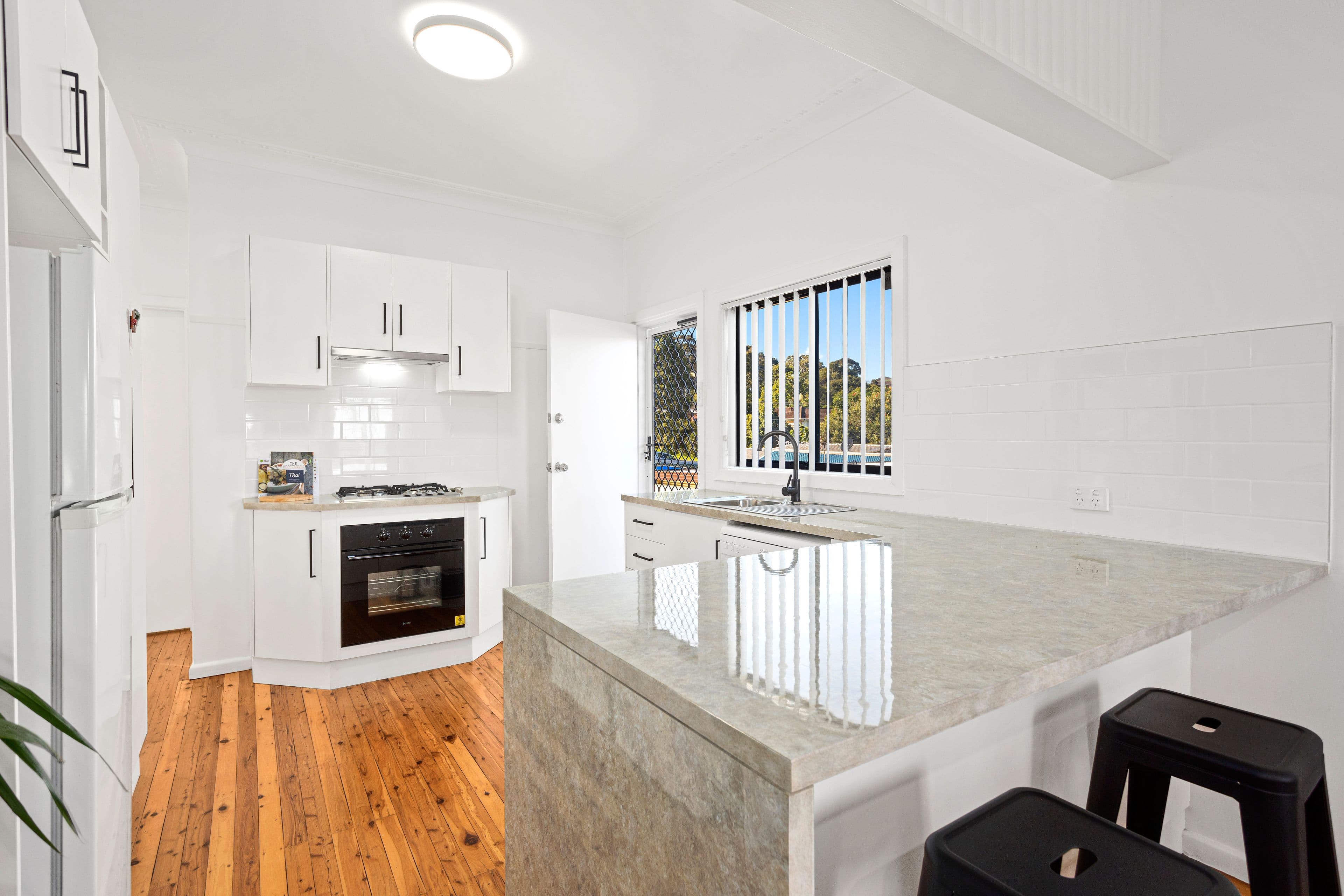 280 Gladstone Avenue, Mount Saint Thomas NSW 2500, Mount Saint Thomas - Thumbnail 4