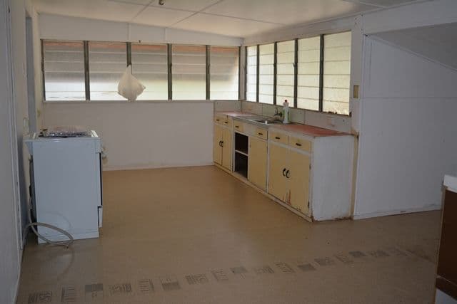 21 Bauhinia Lane, Blackall QLD 4472, Blackall - Thumbnail 2