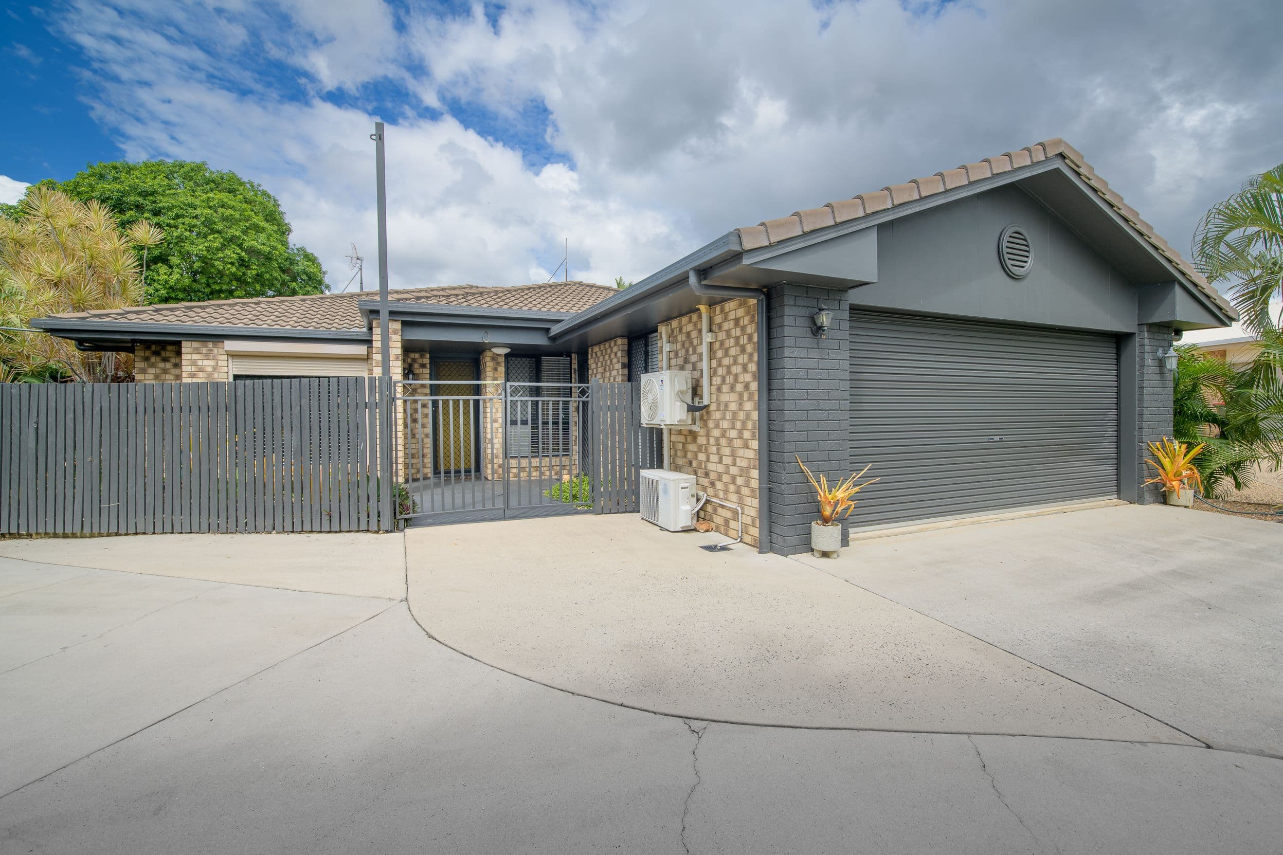 8 Rosemount Place, New Auckland QLD 4680, New Auckland - Image 1