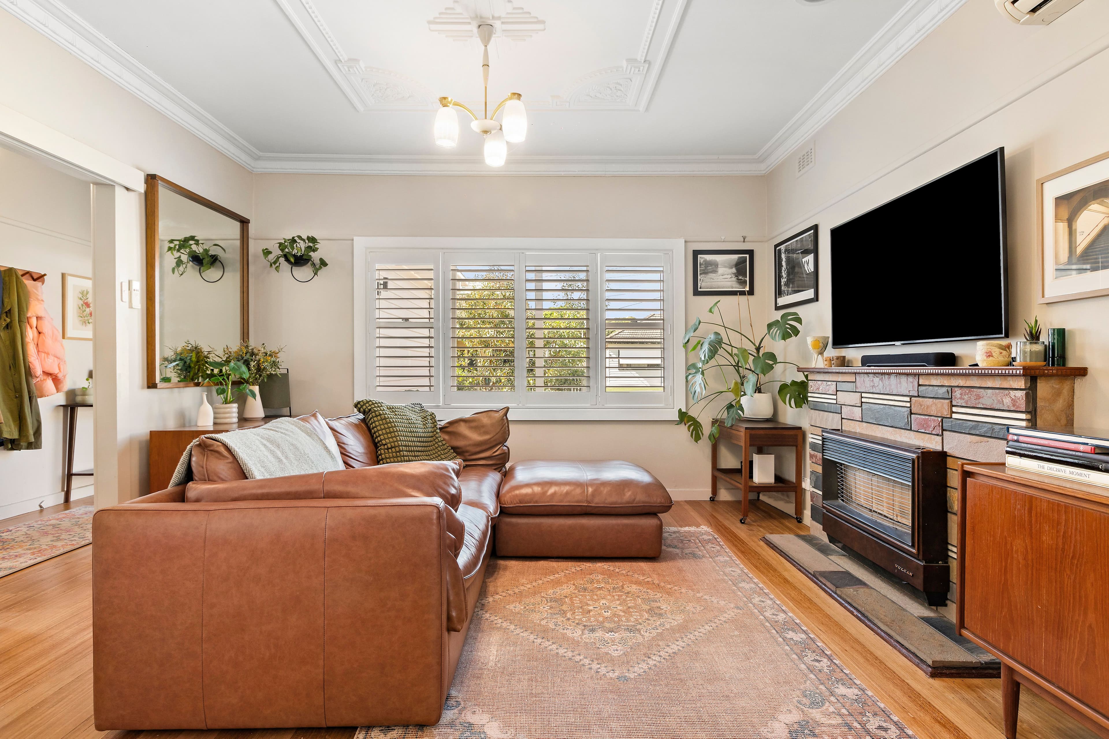 21 Thomson Street, Sunshine VIC 3020, Sunshine - Thumbnail 3