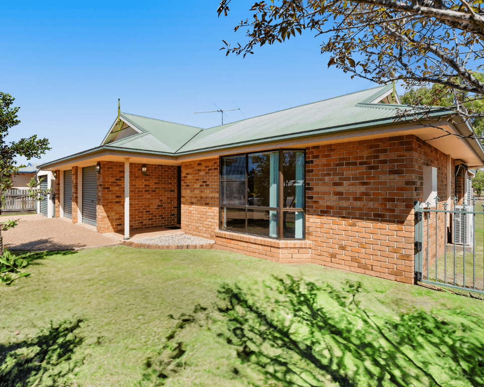 7 Fairway Drive, Pittsworth QLD 4356, Pittsworth - Thumbnail 2