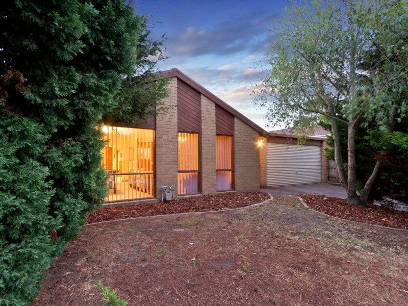 75 Raphael Crescent, FRANKSTON VIC 3199, Frankston - Image 1