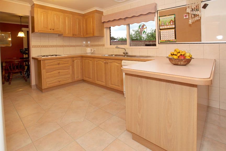 2 Snowgum Court, MULGRAVE VIC 3170, Mulgrave - Thumbnail 2
