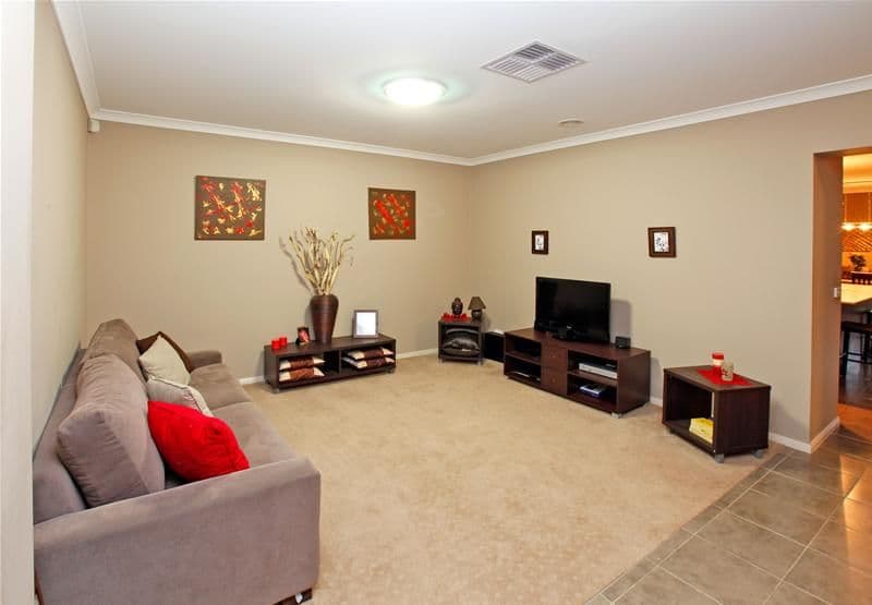 15 Basilica Vista, MERNDA VIC 3754, Mernda - Thumbnail 5