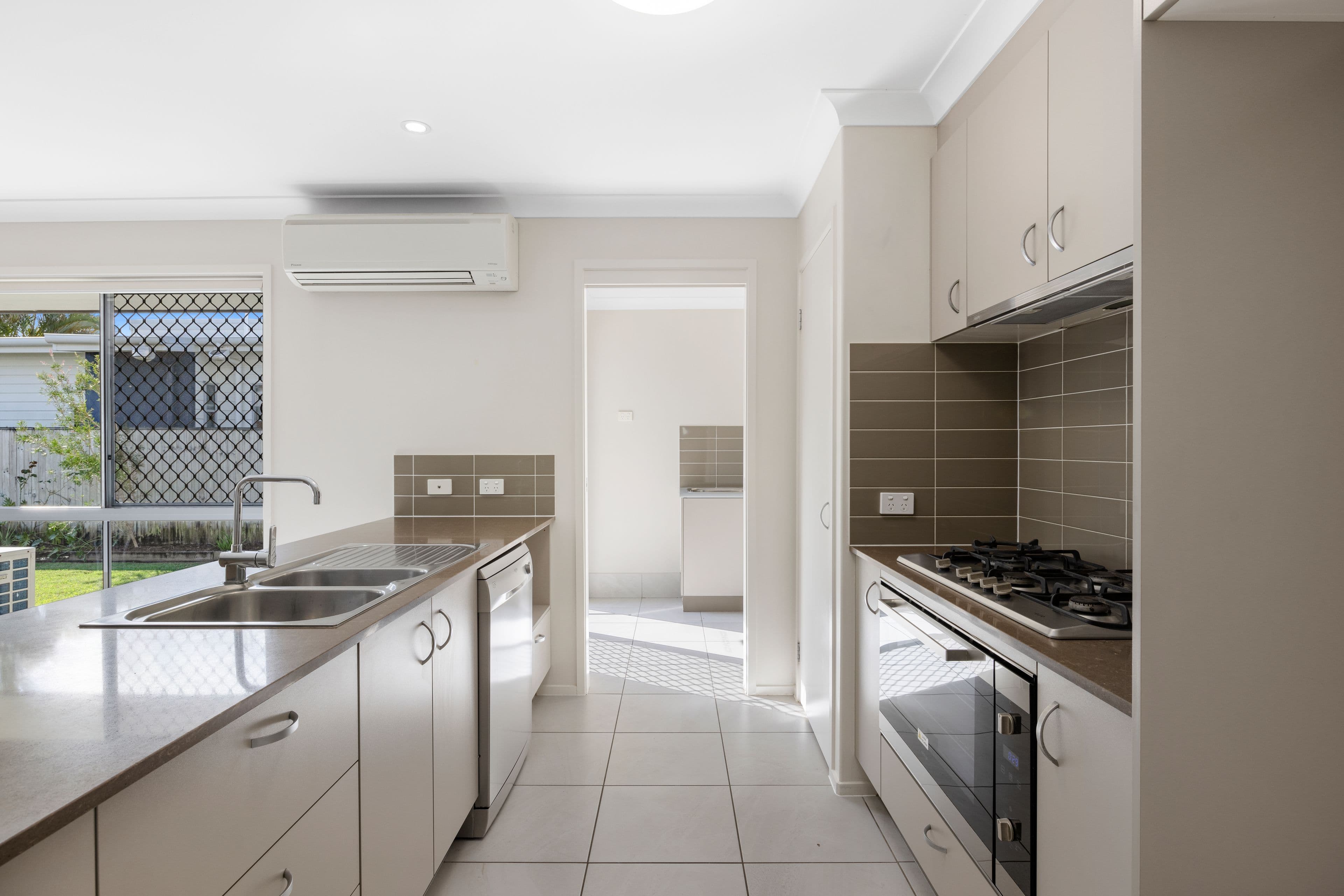 1 Headland Drive, Birtinya QLD 4575, Birtinya - Thumbnail 6