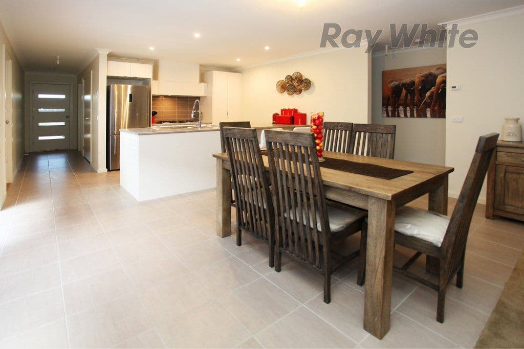 11 Breasley Parkway, POINT COOK VIC 3030, Point Cook - Thumbnail 6