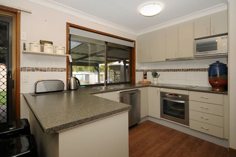 10 Kensington Drive, Withcott QLD 4352, Withcott - Thumbnail 3