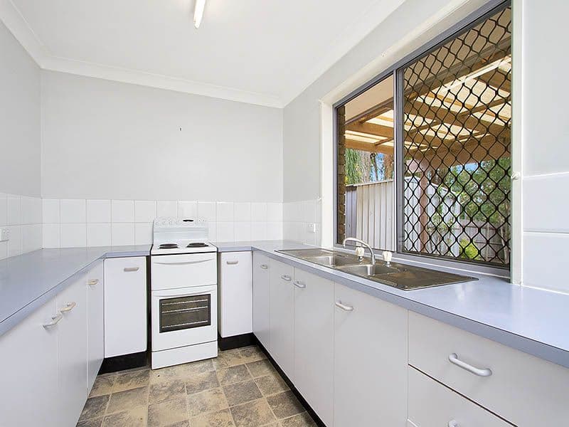 14 Hinchcliffe Street, TANAH MERAH QLD 4128, Tanah Merah - Thumbnail 2