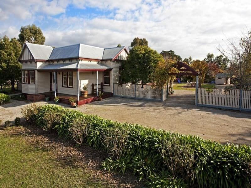 379 Surf Coast Highway, GROVEDALE VIC 3216, Grovedale - Thumbnail 2