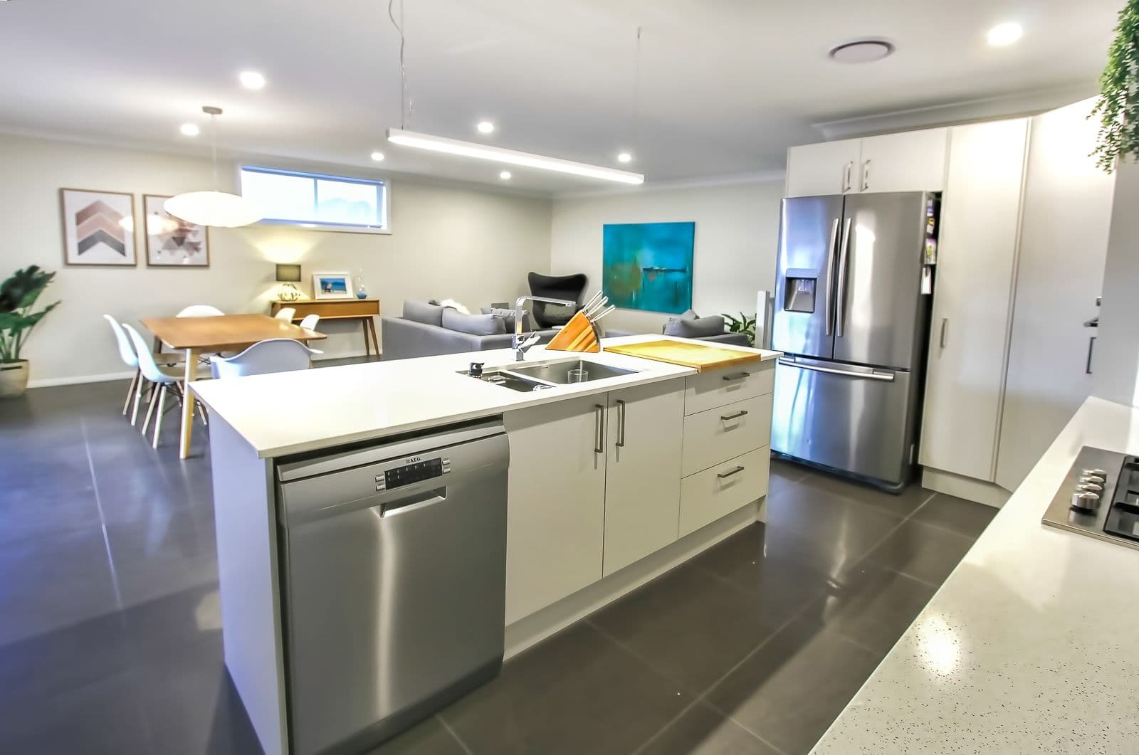 83 Delaware Drive, Macquarie Hills - Thumbnail 4