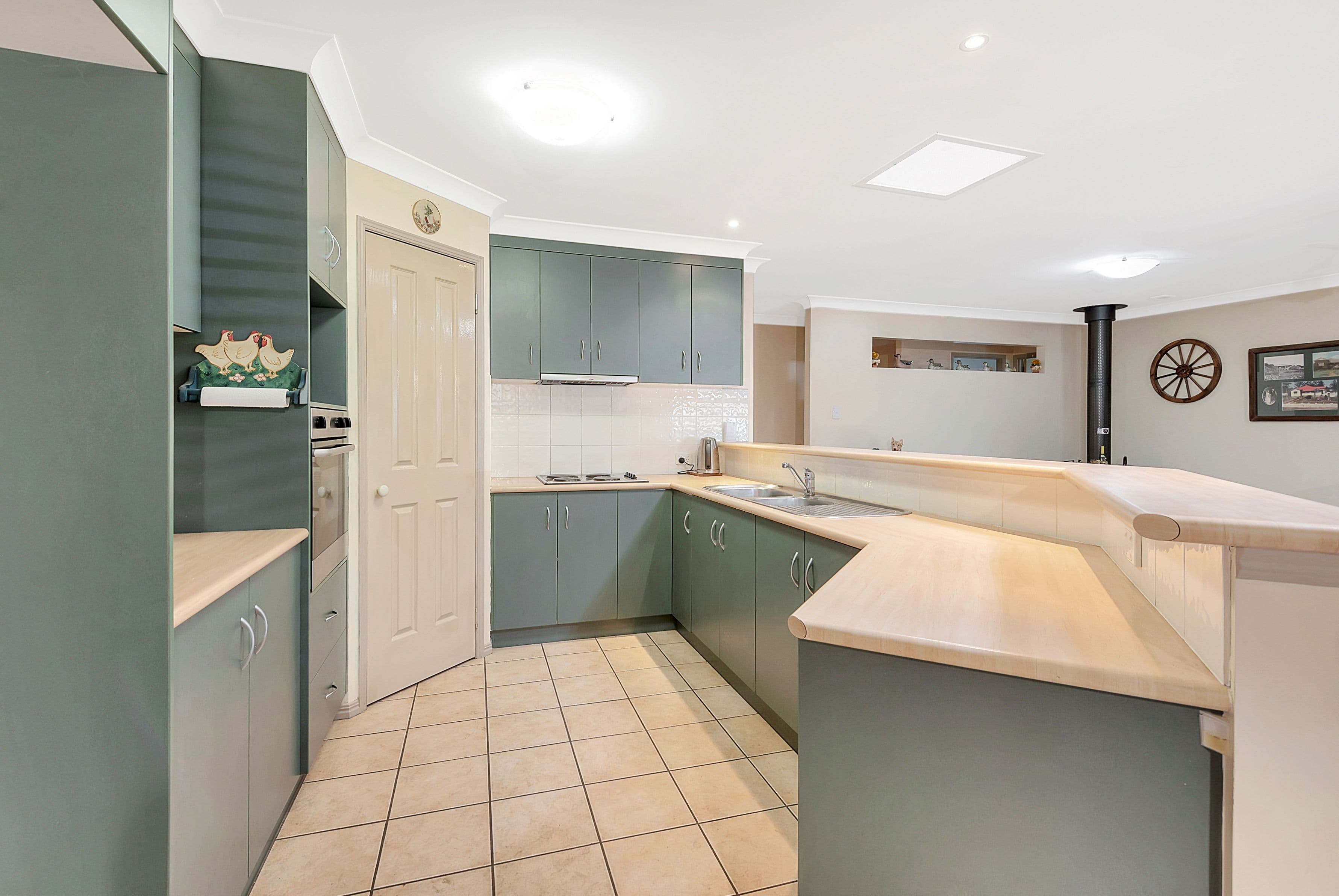 10 Lee Court, Crows Nest QLD 4355, Crows Nest - Thumbnail 2