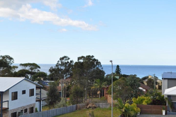 21 Emerald Drive, DIAMOND BEACH NSW 2430, Diamond Beach - Thumbnail 2