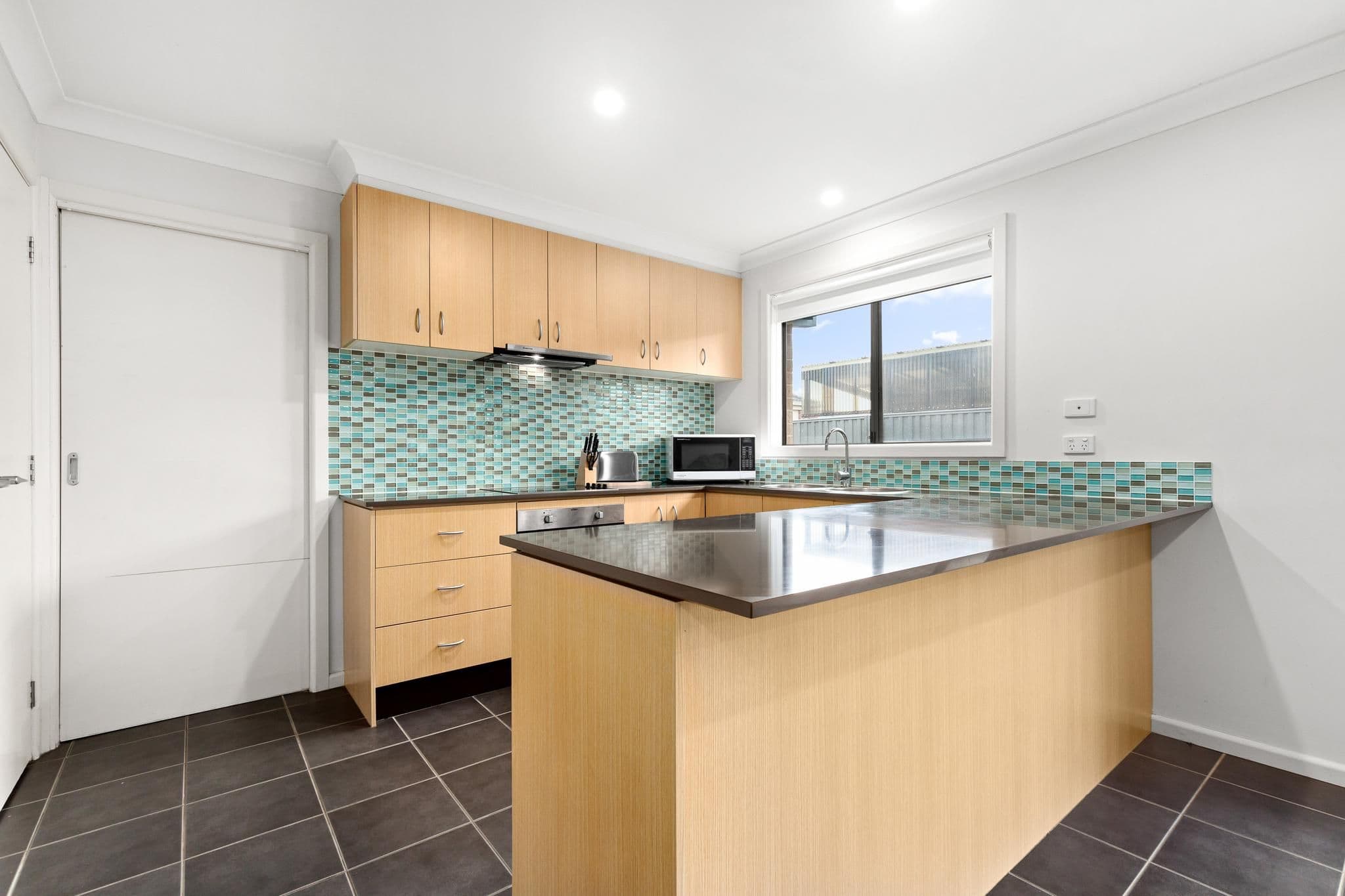 36 Pomegranate Way, Pakenham VIC 3810, Pakenham - Thumbnail 3