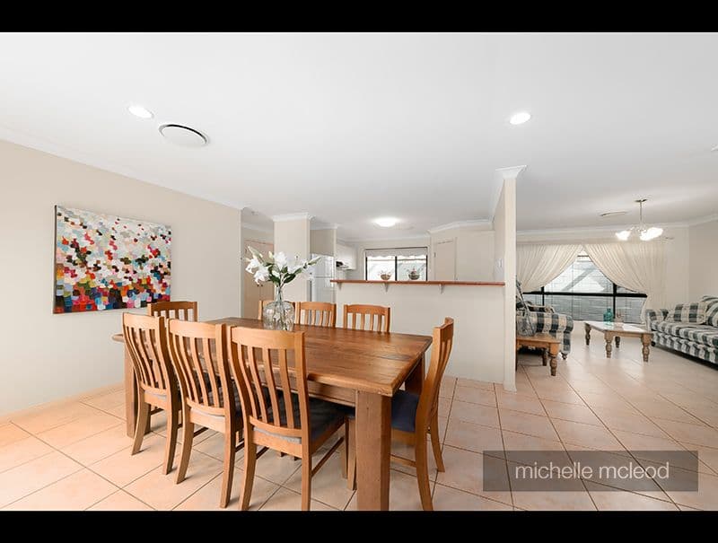 6 Summerfield Place, Kenmore QLD 4069, Kenmore - Thumbnail 3