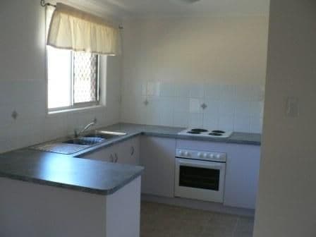 87 Booth Avenue, TANNUM SANDS QLD 4680, Tannum Sands - Thumbnail 5