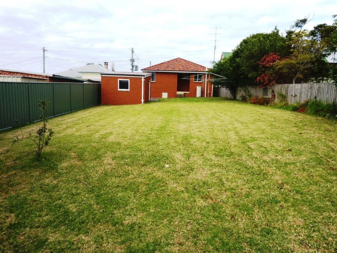 6 Hopetoun Street, BULLI NSW 2516, Bulli - Thumbnail 2