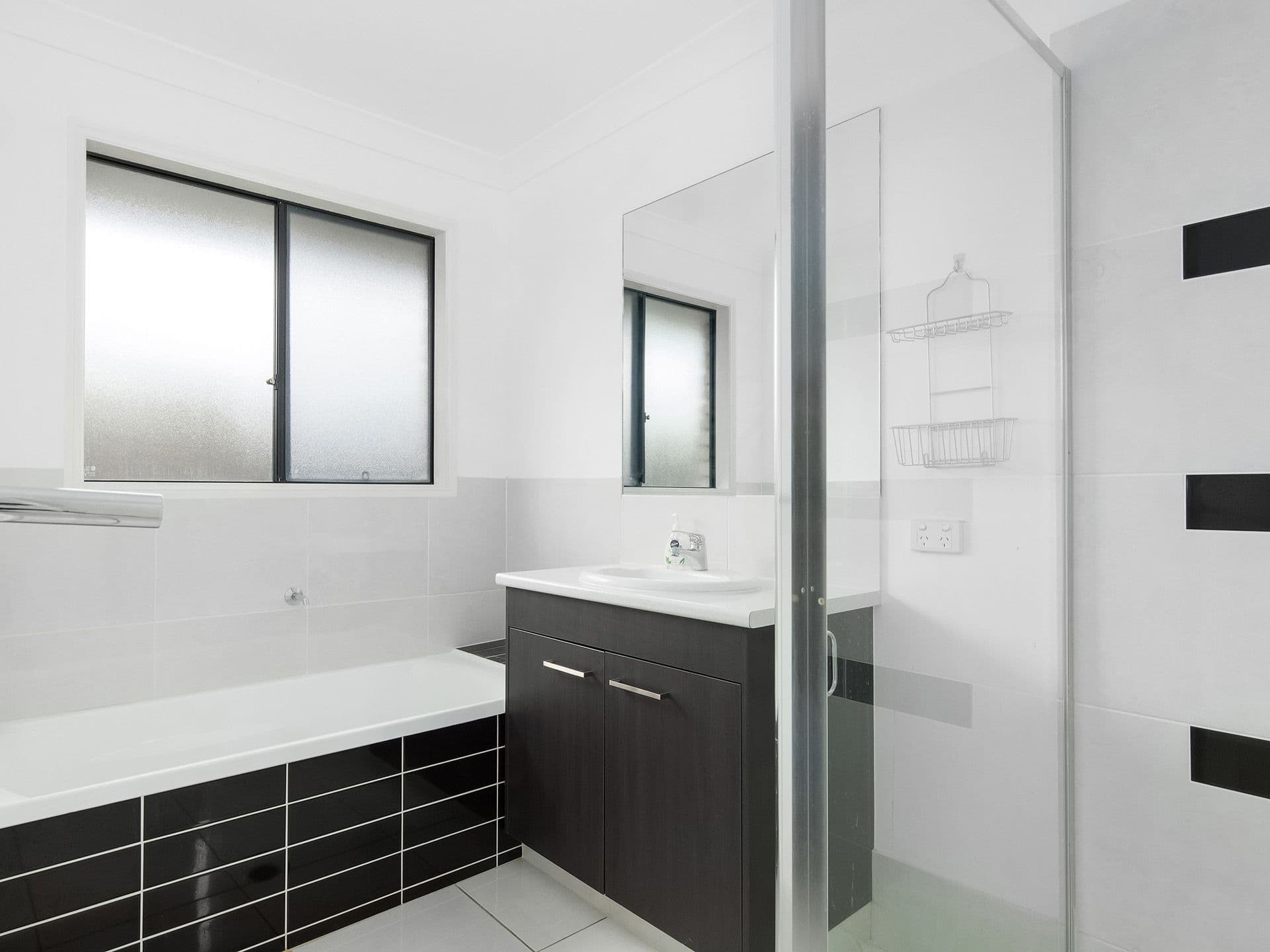 21 Ellenborough Avenue, Ormeau Hills QLD 4208, Ormeau Hills - Thumbnail 8