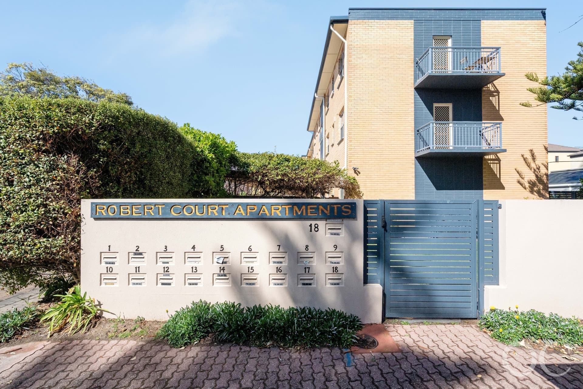 4/18 Robert Street, Glenelg South - Image 1