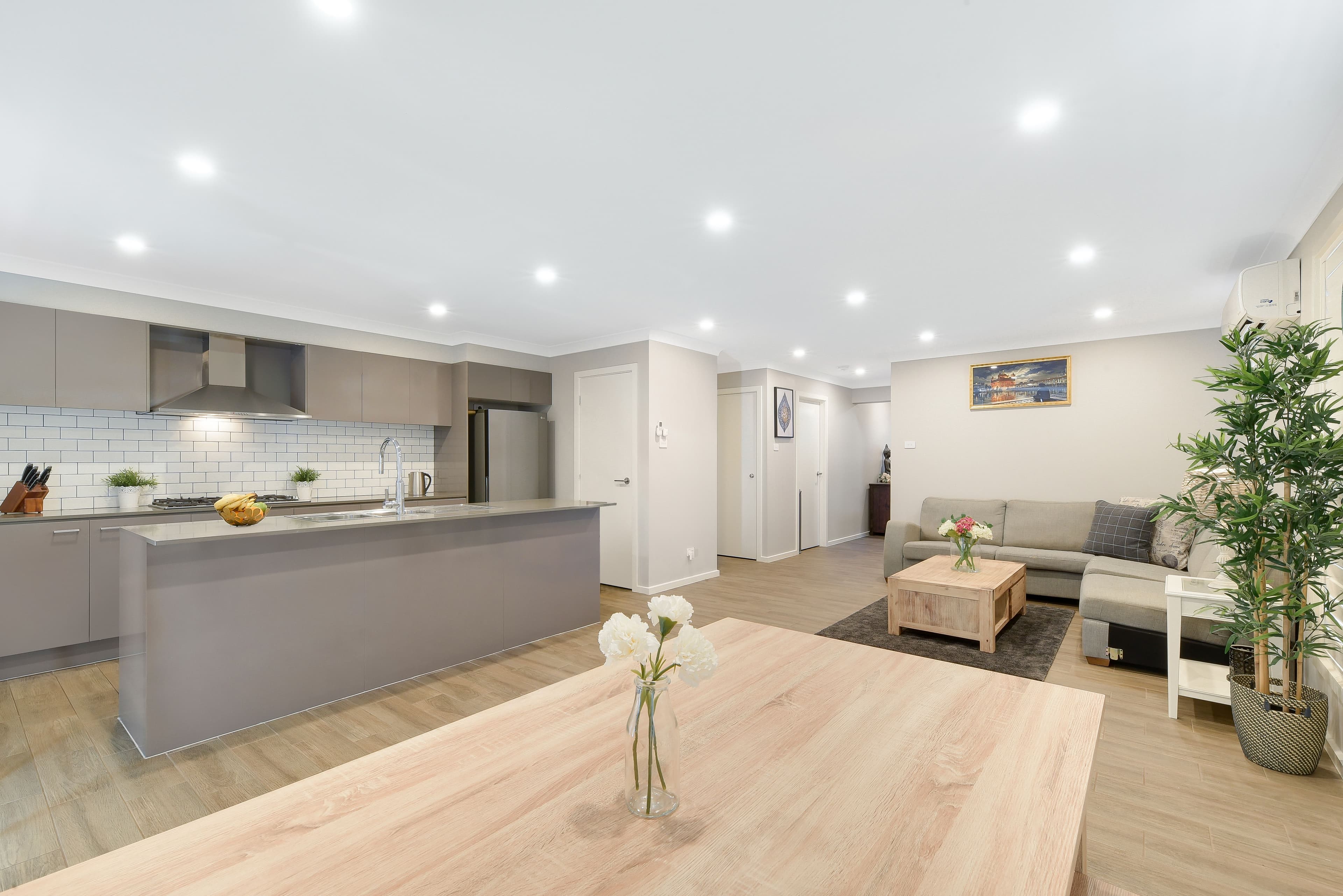 190 Willowdale Drive, Denham Court - Thumbnail 4