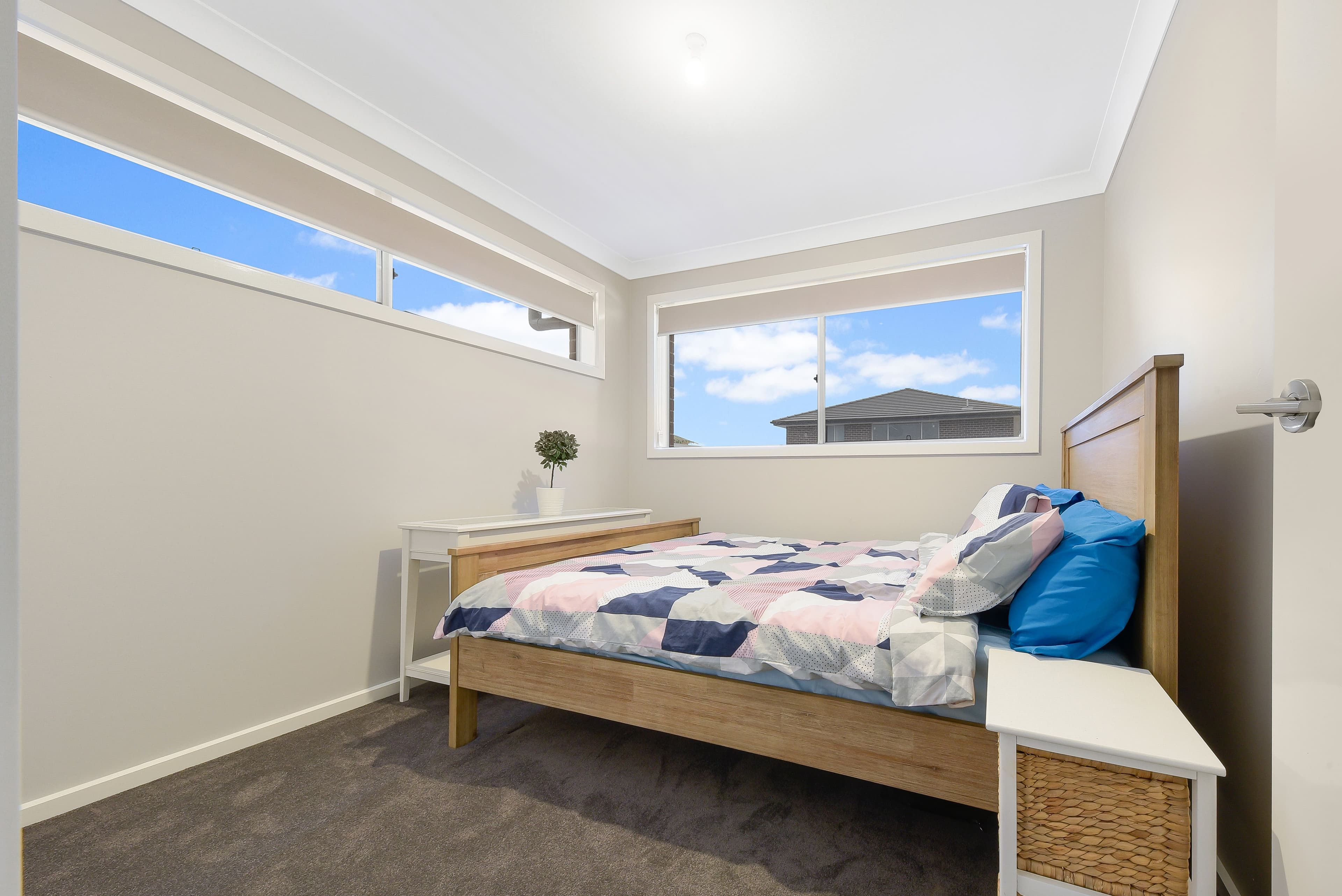 190 Willowdale Drive, Denham Court - Thumbnail 8