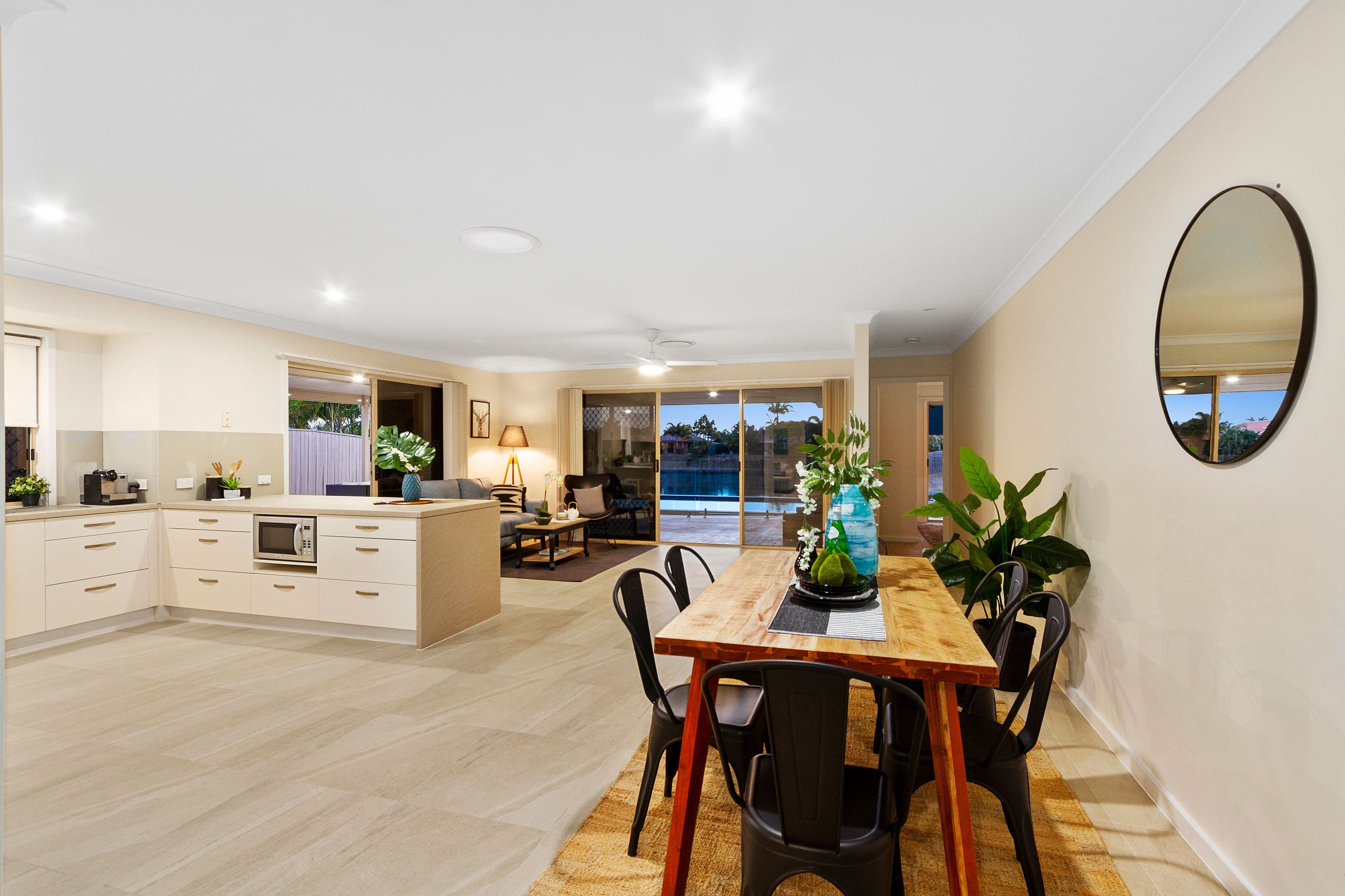 90 Burrendong Road, Coombabah QLD 4216, Coombabah - Thumbnail 3