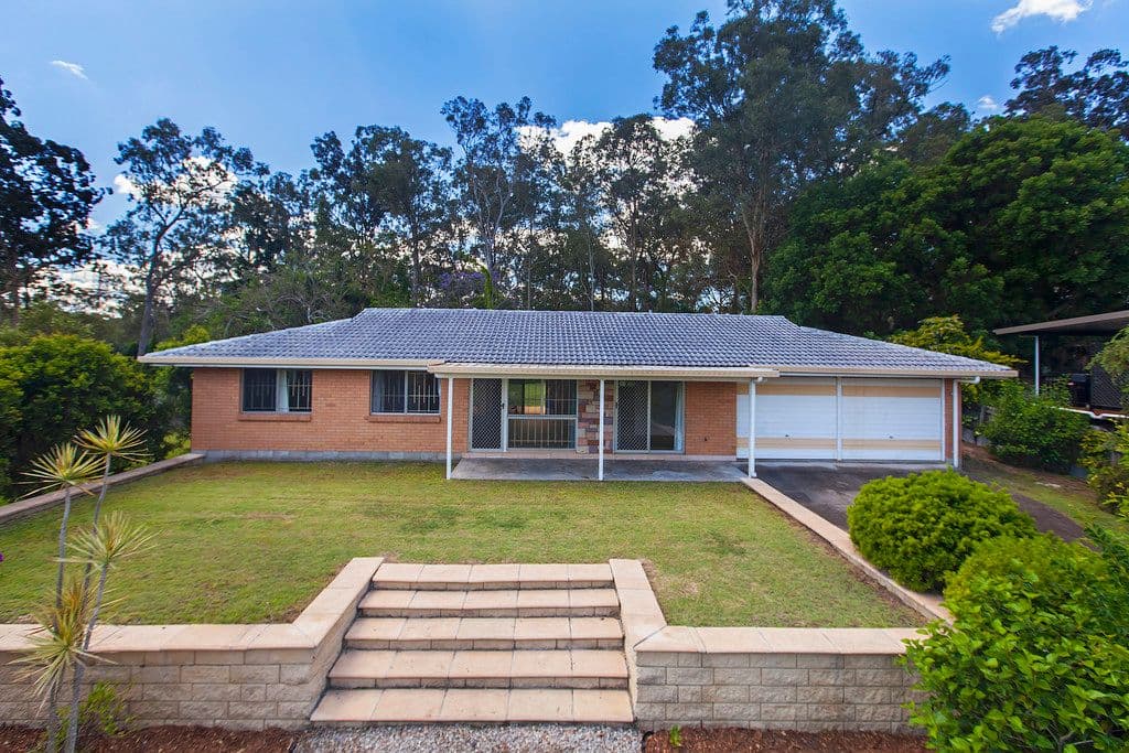 19 Hallett Avenue, Camira QLD 4300, Camira - Thumbnail 2